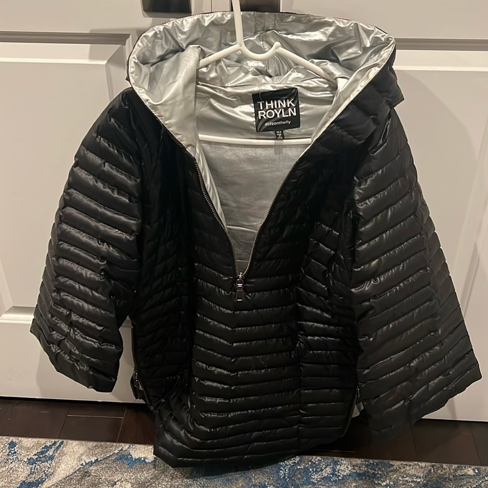 Black and silver poncho think royln